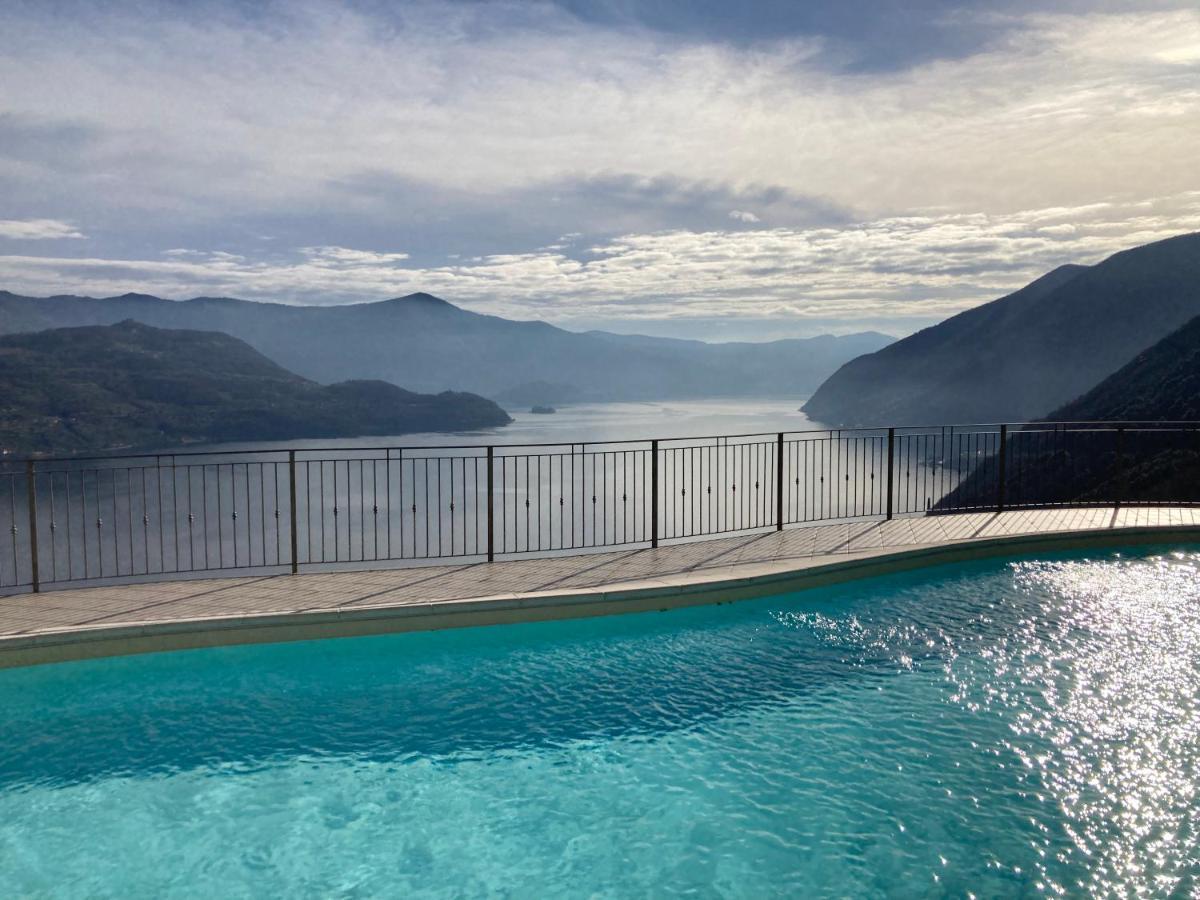 Appartamento Grande Terrazza Vista Lago Parzanica Luaran gambar